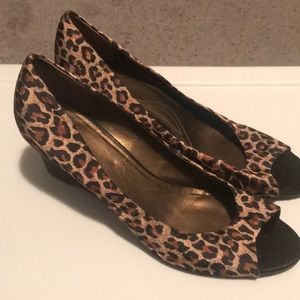 Tahari Leopard Print Wedge